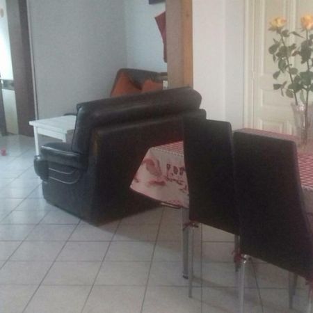 Maison A Partager Appartement Troyes Buitenkant foto